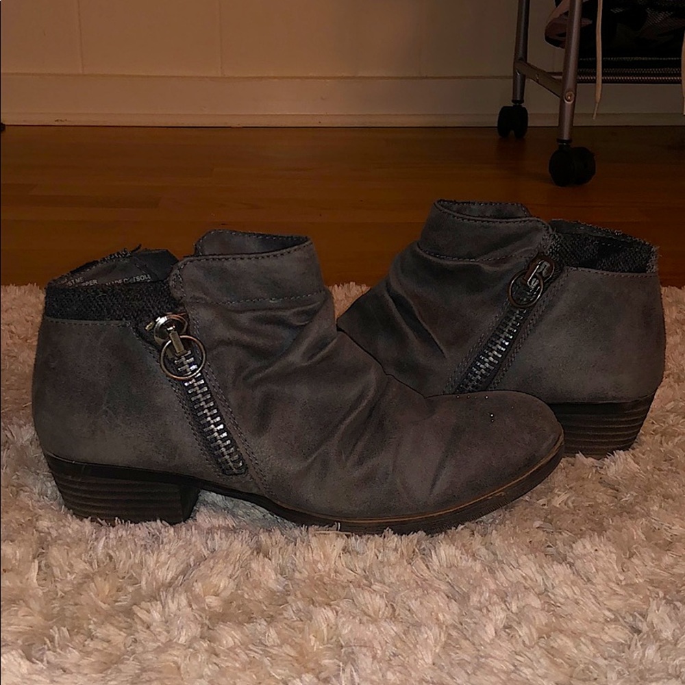 Short boots